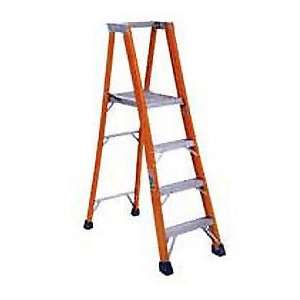  3 Fiberglass Platform Step Ladder   375 Lb Capacity