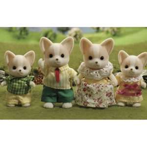  Sylvanian Families Chihuahua Family: Toys & Games