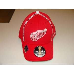  Detroit Red Wings 2011 Draft Hat Cap S/M NHL Hockey   Mens NHL 
