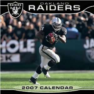  Oakland Raiders 2007 NFL 12x12 Wall Calendar Sports 