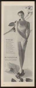 1944 pretty woman photo Munsingwear womens underwear ad  