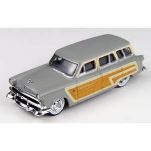    HO 1953 Ford Country Squire Wagon, Woodsmoke Gray Toys & Games