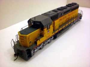 Athearn RTR UP SD40 2 Snoot #3393  
