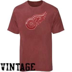  Majestic Detroit Red Wings Big Time Play T shirt: Sports 