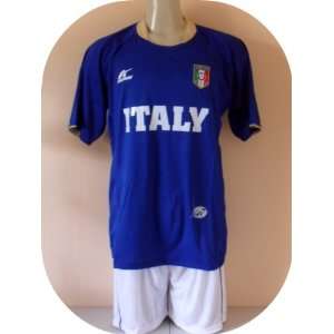ITALY SOCCER TEAM UNIFORM JERSEY/SHORT SIZE LARGE .NEW:  