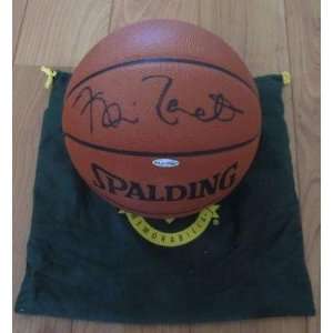  Kevin Garnett Autographed Basketball   Authentic Spalding 