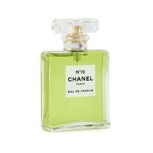 CHANEL No.19 Eau De Parfum Spray cristal Bottle