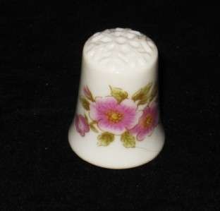 Jaeger Porzellan Flower Thimble w/Box & Certificate TCC  