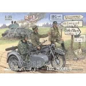   35 Military BMW R12 Motorcycle w/Sidecar (2 in 1) Kit Toys & Games
