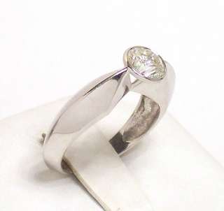 STYLISH 18k WHITE GOLD 90 POINT DIAMOND SOLITAIRE RING  