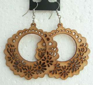 VARY COLORS WOOD DAISY FLOWER ROUND DANGLE HOOK EARRINGS 854 FREE 