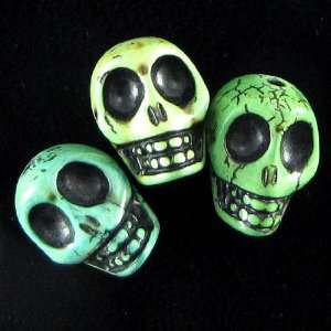    20mm green turquoise carved skull pendant bead