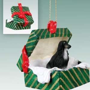  Afghan Green Gift Box Dog Ornament   Black & White: Home 