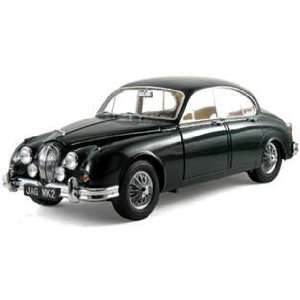   : 1962 Jaguar Mark 2 3.8L Green 1:18 Diecast Car Model: Toys & Games
