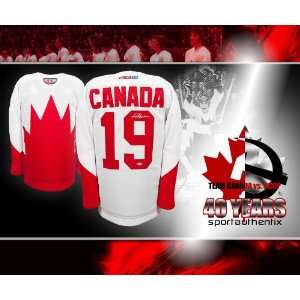   Jersey   Team Canada   Autographed NHL Jerseys: Sports Collectibles