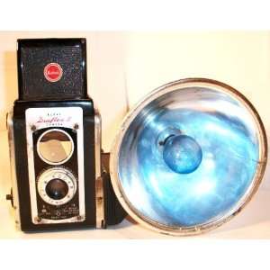    Vintage Kodak Duaflex II TLR Camera with Flash 