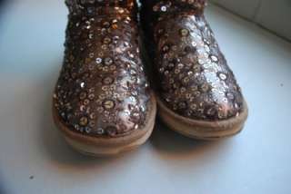 JUSTICE girls size 4 bronze sequin mukluk boots CUTE!!!  
