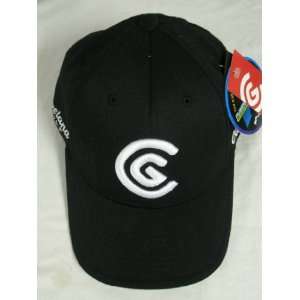 Cleveland Flex Fit Golf Hat Cool Dry Black S M NEW  Sports 