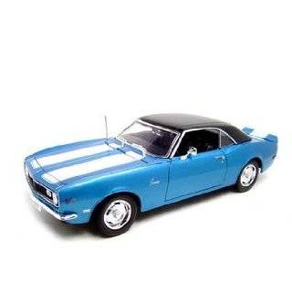   Cast 1:18 Scale Maroon 1968 Chevrolet Camaro Z/28 Coupe: Toys & Games
