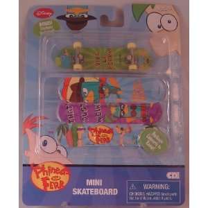  Disney Phineas and Ferb Mini Skateboard Pack Toys & Games