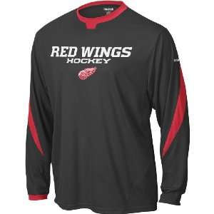  Detroit Red Wings Inverter Long Sleeve Crew Shirt: Sports 