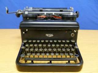 Vintage 1930s Royal Typewriter T32  