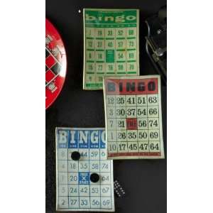  Twos Company Bingo Card Plates   Set of 3 Kitchen 