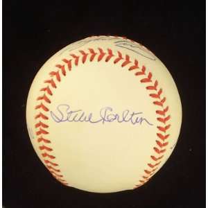  Wynn Niekro Perry~carlton~spahn Signed 300 Win Ball Psa 