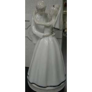   Porcelain Bride and Groom Cake Topper by Russ Berrie: Home & Kitchen