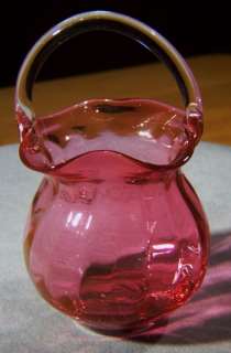 VINTAGE PILGRIM ART GLASS RIBBED CRANBERRY GLASS BASKET  