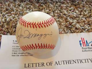 JOE DIMAGGIO Signed Baseball First Hand Auth.#A 618252  