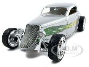 1933 FORD COUPE SILVER 118 DIECAST MODEL CAR  